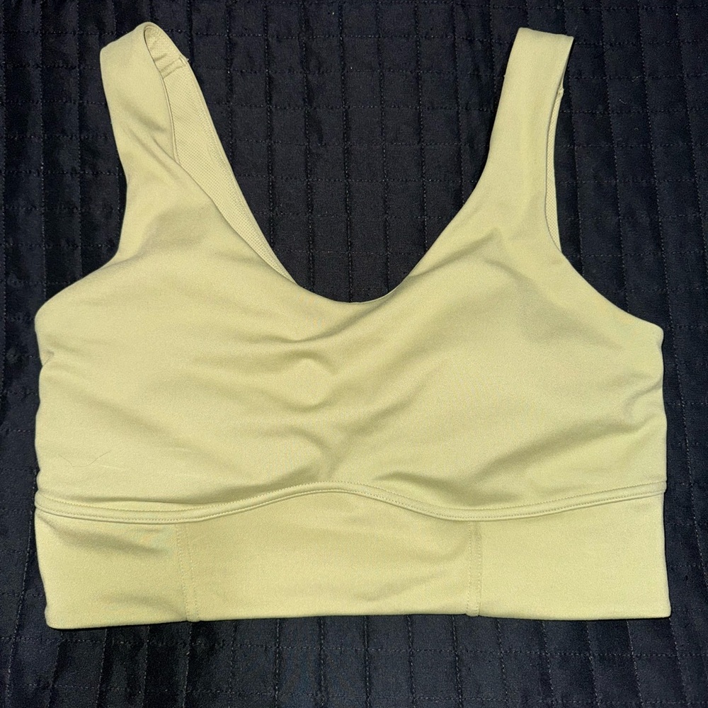 Women's All In Motion Green Medium Support Sportsbra